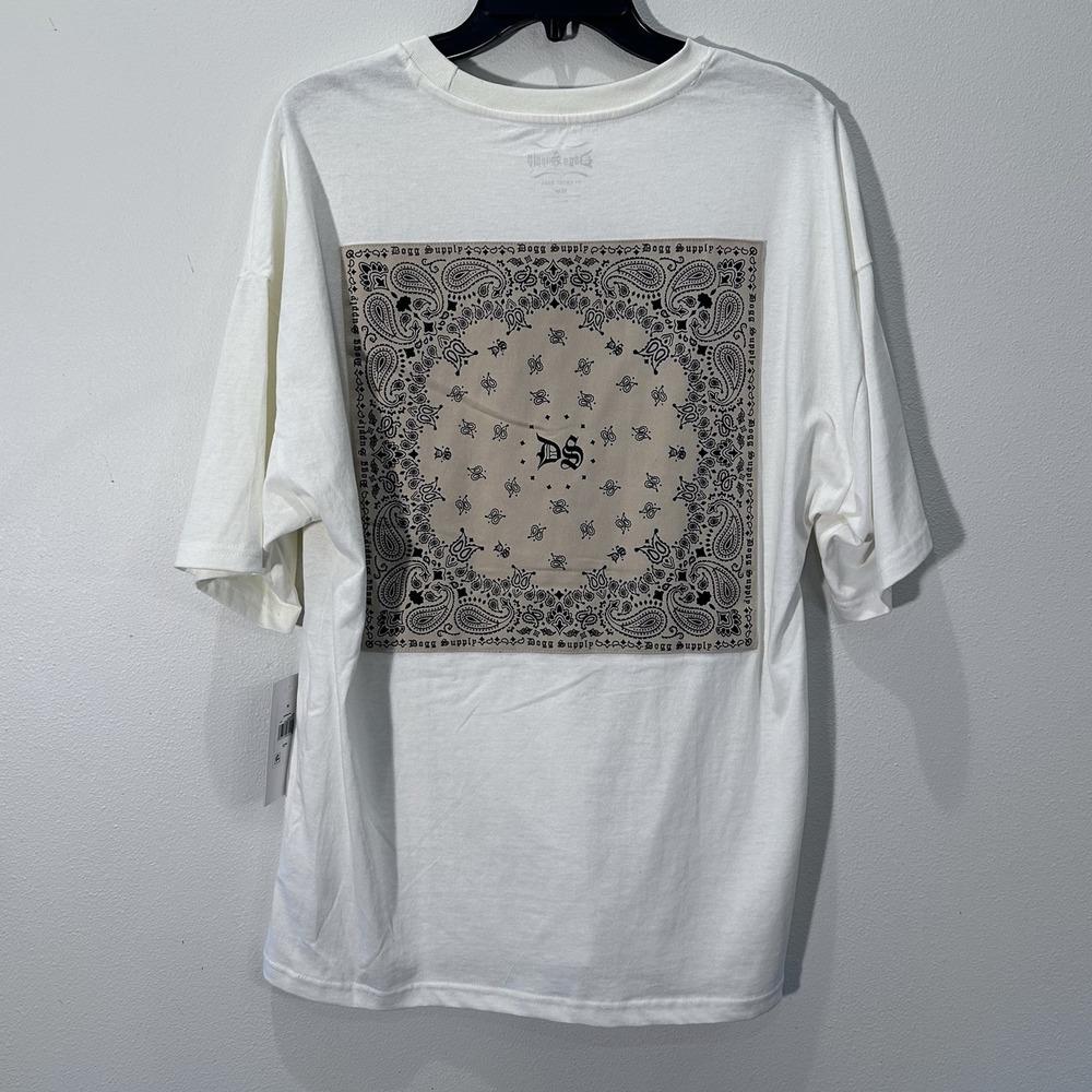 Dogg Supply By SNOOP DOGG Ivory Bandana Print Crewneck TEE‎ SHIRT Size Medium
